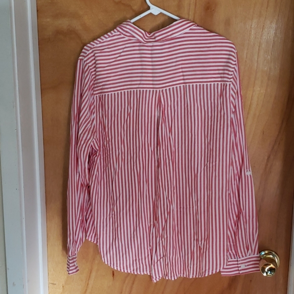 Women's Top - Picture 2 of 5